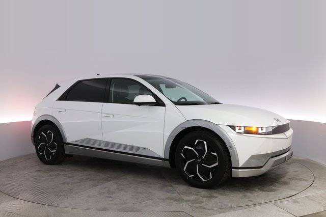 2024 Hyundai IONIQ 5 — photo 11 of 24
