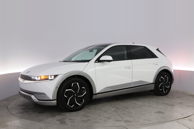 2024 Hyundai IONIQ 5 — photo 14 of 24