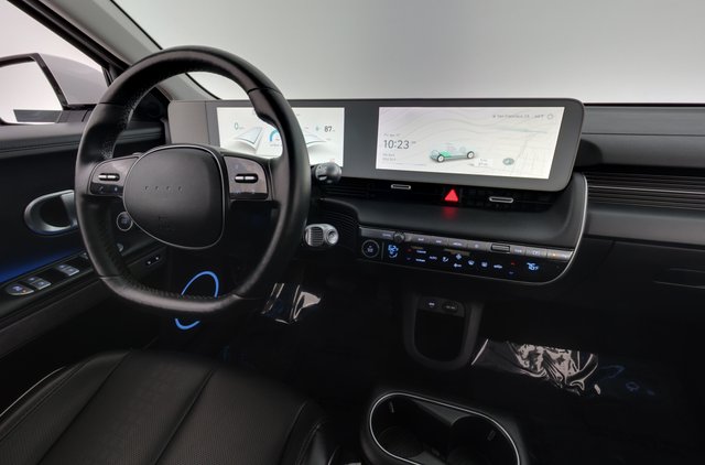 2024 Hyundai IONIQ 5 — photo 20 of 24