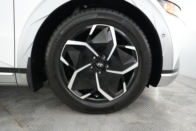 2024 Hyundai IONIQ 5 — photo 16 of 24