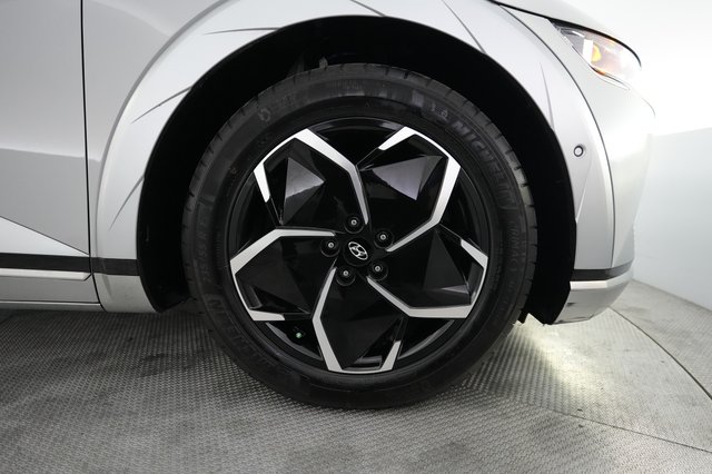 2024 Hyundai IONIQ 5 — photo 16 of 21