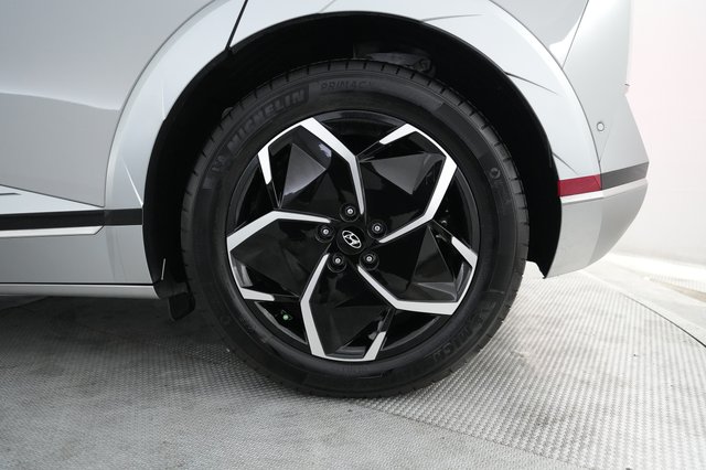 2024 Hyundai IONIQ 5 — photo 7 of 21