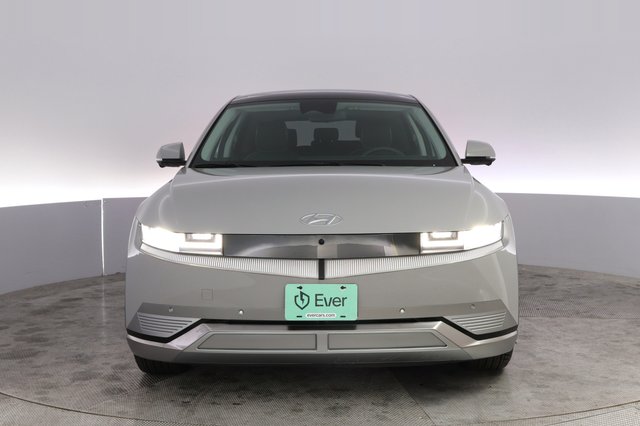 2024 Hyundai IONIQ 5 — photo 9 of 21