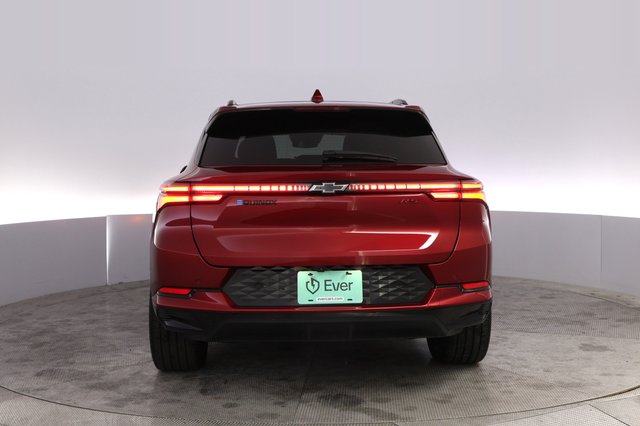 2024 Chevrolet Equinox EV — photo 12 of 23