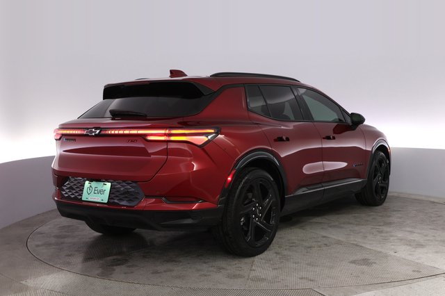 2024 Chevrolet Equinox EV — photo 2 of 23