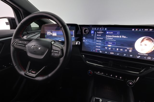 2024 Chevrolet Equinox EV — photo 20 of 23
