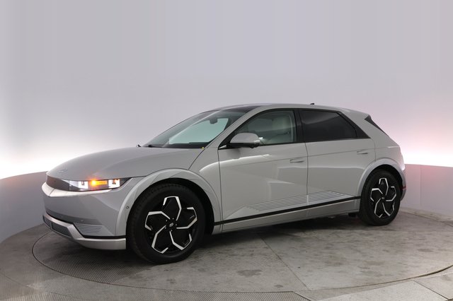2024 Hyundai IONIQ 5 — photo 14 of 25