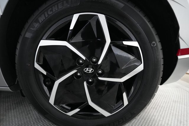 2024 Hyundai IONIQ 5 — photo 7 of 25