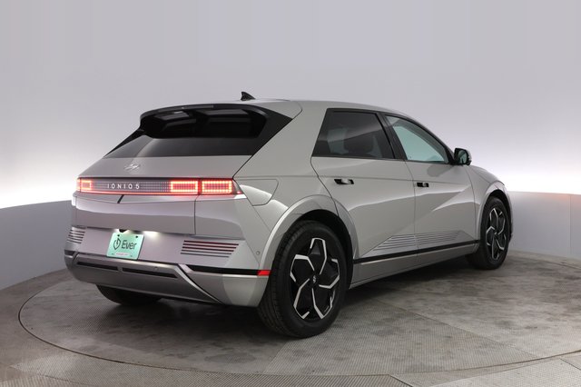 2024 Hyundai IONIQ 5 — photo 2 of 25