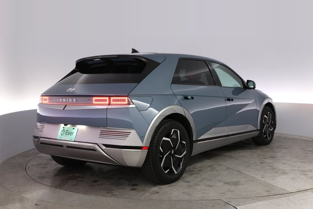 2024 Hyundai IONIQ 5 — photo 2 of 21