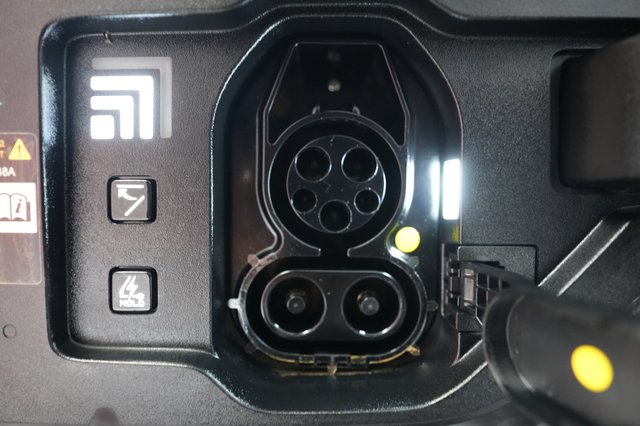 2024 Kia EV9 — photo 8 of 23