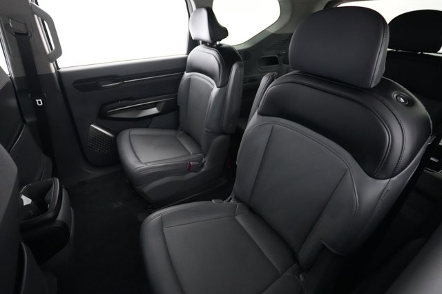 2024 Kia EV9 — photo 19 of 23