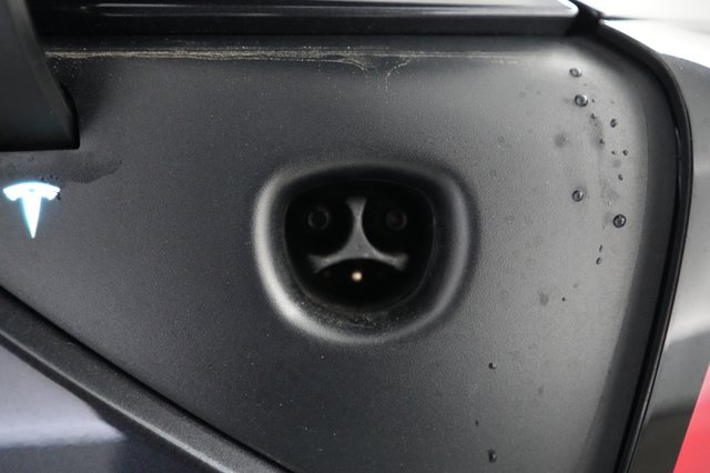 2024 Tesla Model 3 — photo 8 of 21