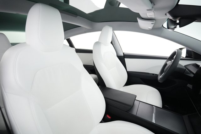 2024 Tesla Model 3 — photo 18 of 21