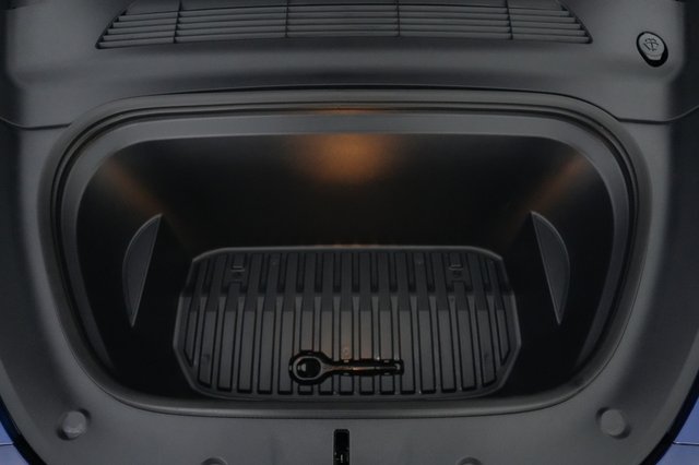 2024 Tesla Model Y — photo 6 of 20