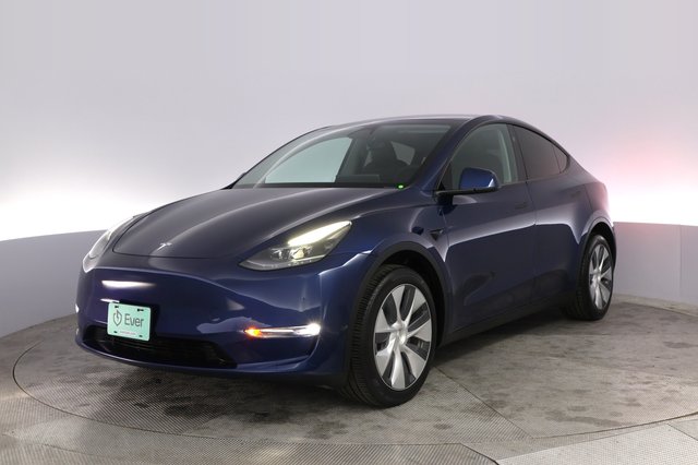 2024 Tesla Model Y — VIN 7SAYGDEEXRA217614