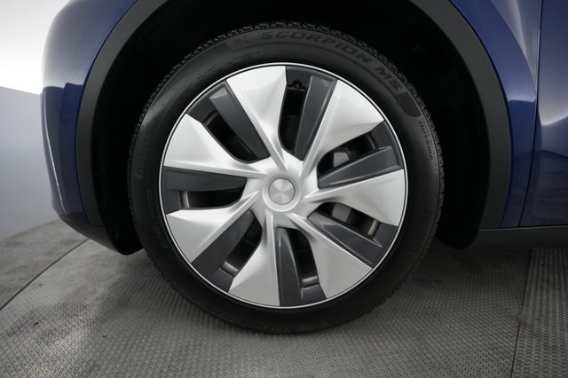 2024 Tesla Model Y — photo 15 of 20