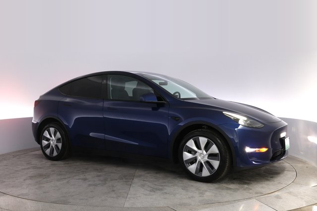 2024 Tesla Model Y — photo 11 of 20