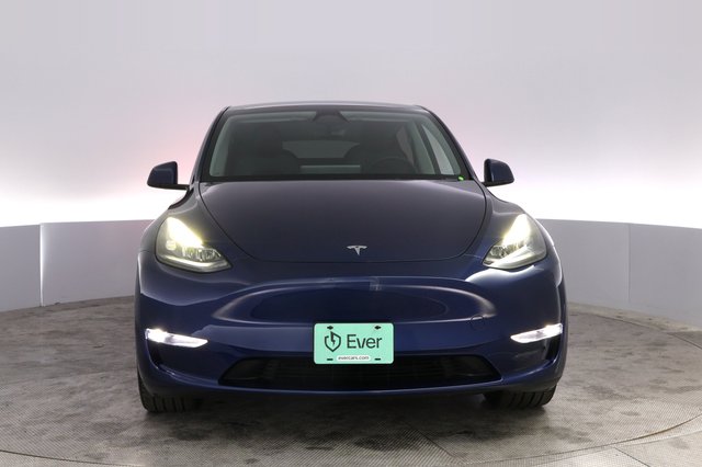 2024 Tesla Model Y — photo 9 of 20