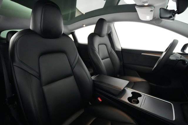 2024 Tesla Model Y — photo 18 of 20