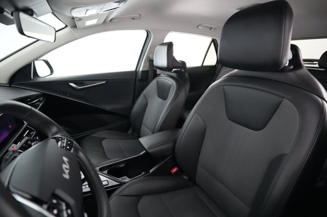 2025 Kia Niro EV — photo 3 of 20