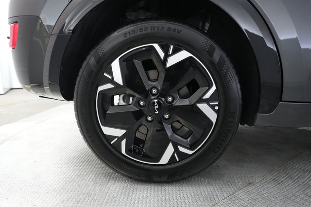 2025 Kia Niro EV — photo 16 of 20