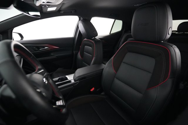 2025 Chevrolet Equinox EV — photo 3 of 20