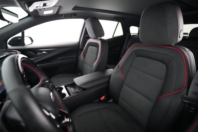 2025 Chevrolet Blazer EV — photo 3 of 20