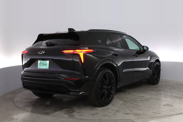 2025 Chevrolet Blazer EV — photo 2 of 20