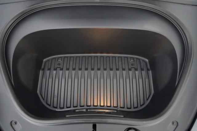2025 Tesla Model 3 — photo 23 of 25