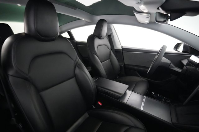 2025 Tesla Model 3 — photo 18 of 25