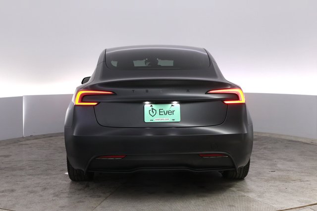 2025 Tesla Model 3 — photo 12 of 25