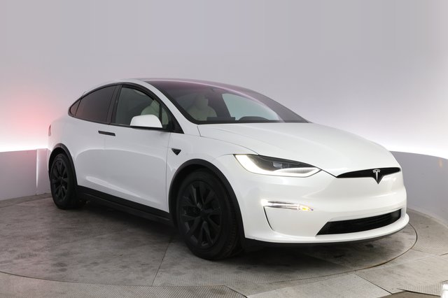 2023 Tesla Model X — photo 10 of 23