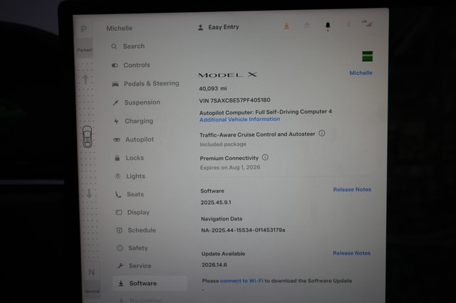 2023 Tesla Model X — photo 5 of 23