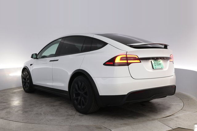 2023 Tesla Model X — photo 13 of 23