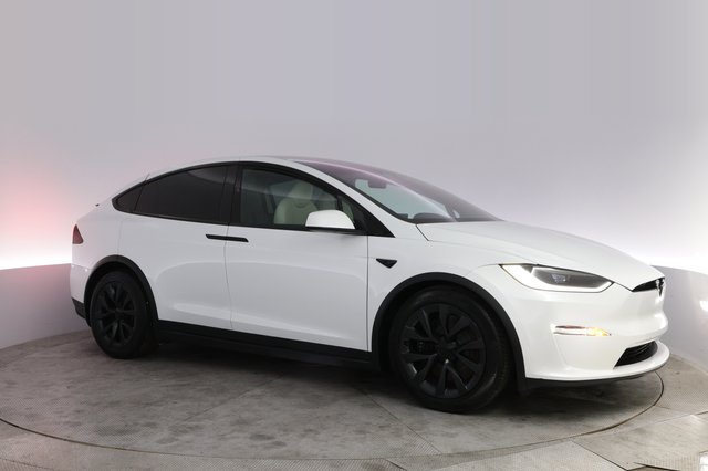 2023 Tesla Model X — photo 11 of 23