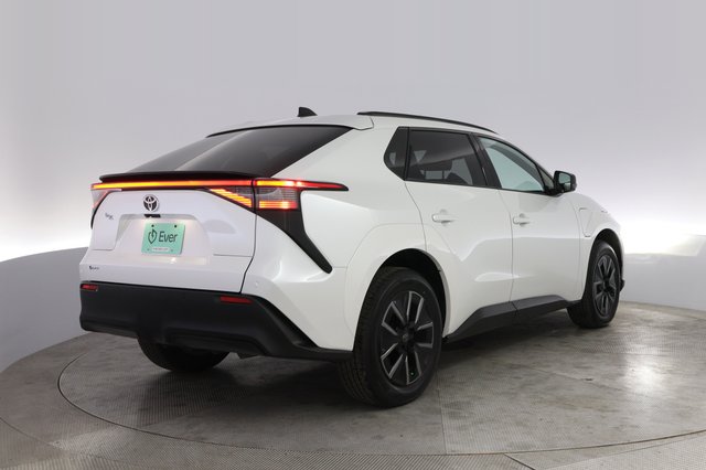 2026 Toyota bZ — photo 2 of 20
