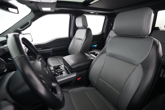 2023 Ford F-150 Lightning — photo 3 of 15