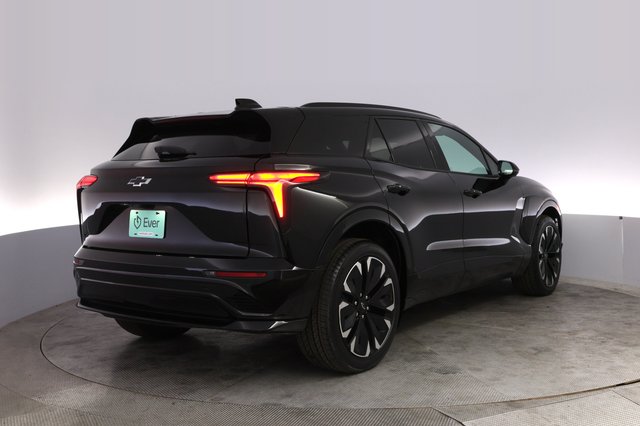 2024 Chevrolet Blazer EV — photo 2 of 31