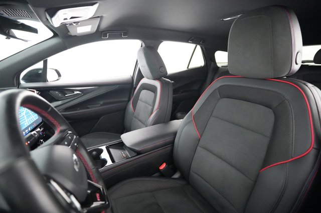2024 Chevrolet Blazer EV — photo 3 of 31