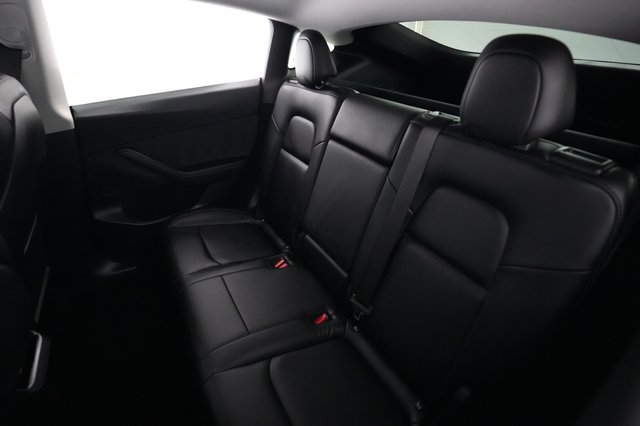 2024 Tesla Model Y — photo 19 of 21