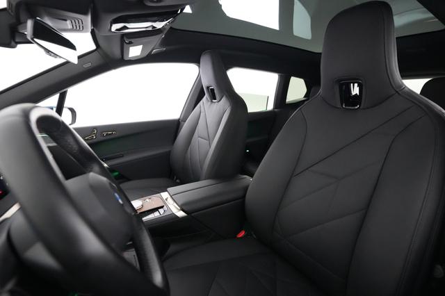 2024 BMW iX