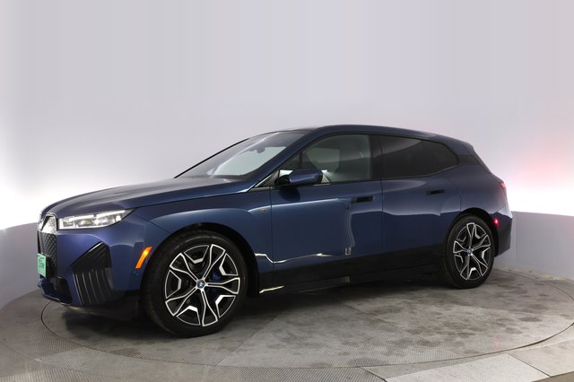 2024 BMW iX — photo 14 of 21