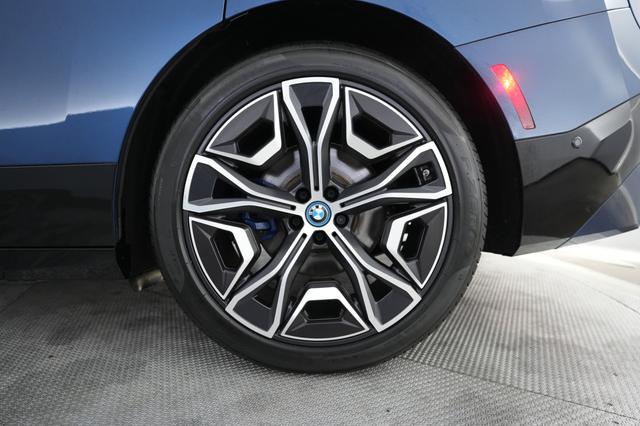 2024 BMW iX
