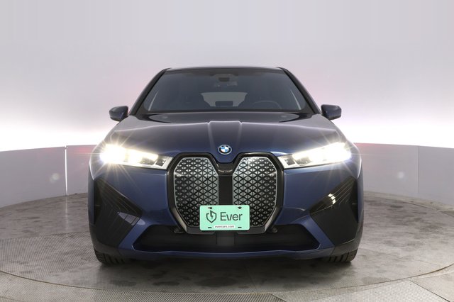 2024 BMW iX — photo 9 of 21