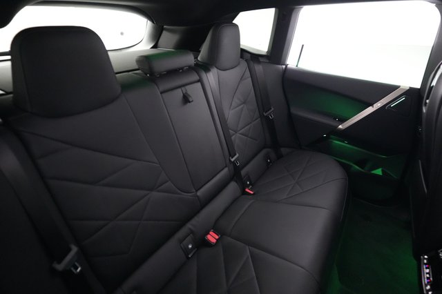 2024 BMW iX — photo 4 of 21