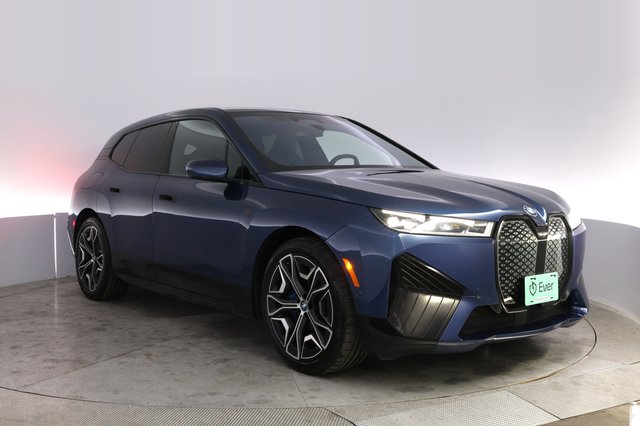 2024 BMW iX — photo 10 of 21