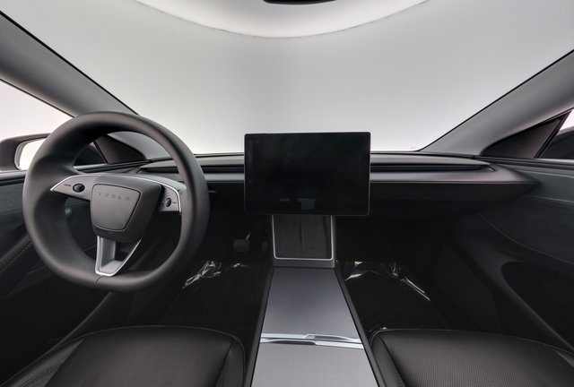 2026 Tesla Model Y — photo 21 of 24