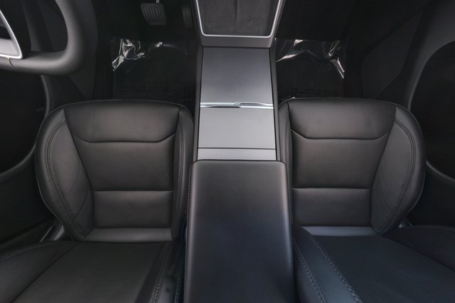 2026 Tesla Model Y — photo 22 of 24