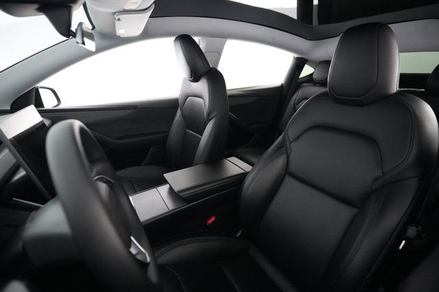 2026 Tesla Model Y — photo 3 of 24